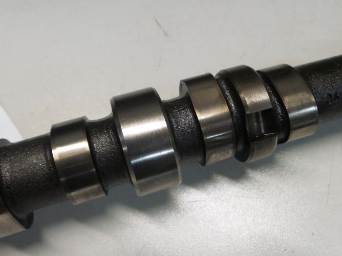 Camshaft from a Opel Combo 2014