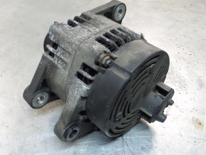 Begagnade Dynamo Alfa Romeo 166 2.0 Twin Spark 16V Pris € 45,00 Marginaltabell erbjuds av A.T.S. van de Wiel