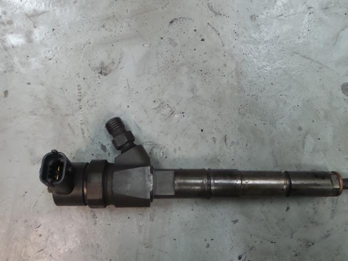 Usagé Injecteurs Alfa Romeo 159 Sportwagon (939BX) 2.4 JTDm 20V Prix € 95,00 Règlement à la marge proposé par A.T.S. van de Wiel