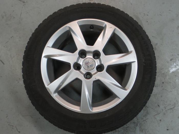 Set of sports wheels from a Seat Ibiza ST (6J8) 1.2 TDI Ecomotive 2011