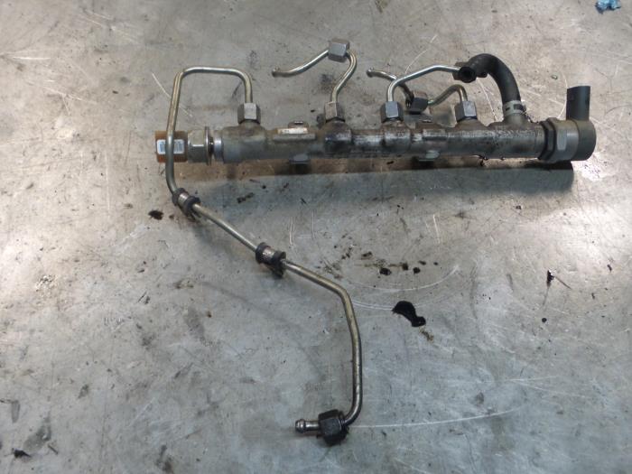 Gebrauchte Einspritzdüse (Einspritzer) Seat Ibiza IV (6J5) 1.2 TDI Ecomotive Preis € 55,00 Margenregelung angeboten von A.T.S. van de Wiel
