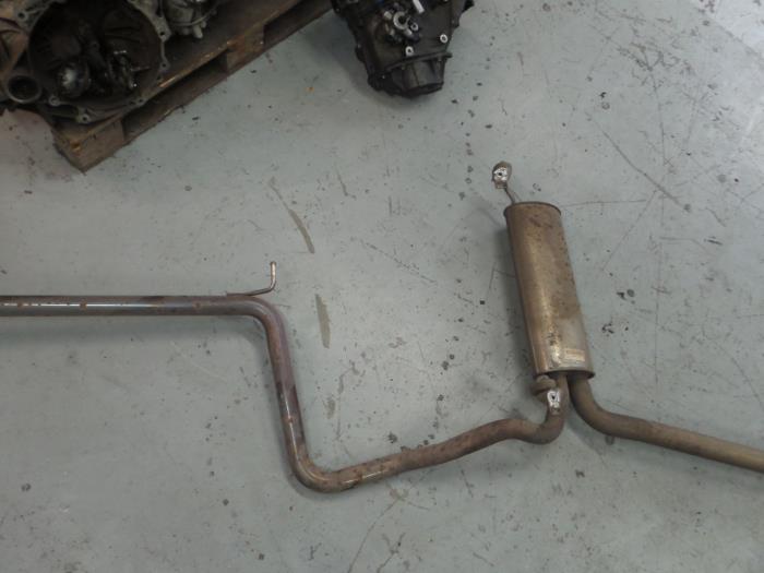 Exhaust rear silencer from a Seat Leon ST (5FF) 1.6 TDI Ecomotive 16V 2015