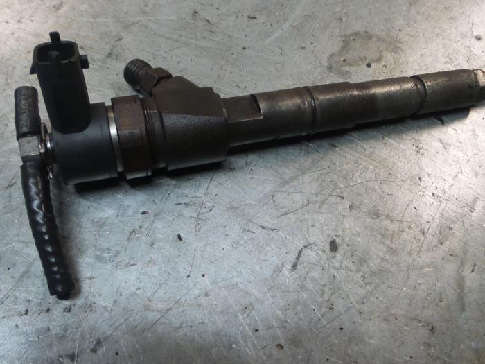 Usagé Injecteurs Alfa Romeo 159 (939AX) 2.4 JTDm 20V Prix € 95,00 Règlement à la marge proposé par A.T.S. van de Wiel