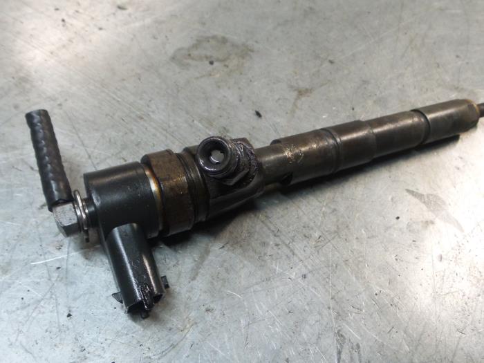 Usagé Injecteurs Alfa Romeo 159 (939AX) 2.4 JTDm 20V Prix € 95,00 Règlement à la marge proposé par A.T.S. van de Wiel