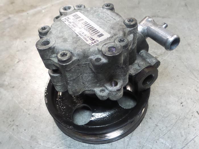 Usagé Pompe de direction Alfa Romeo 159 (939AX) 1.9 JTDm 16V Prix € 115,00 Règlement à la marge proposé par A.T.S. van de Wiel