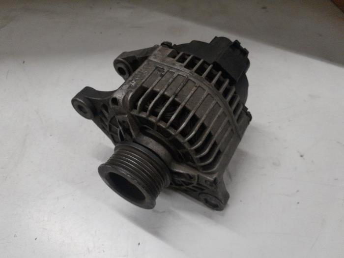 Begagnade Dynamo Alfa Romeo GTV (916) 2.0 16V Twin Spark Pris € 65,00 Marginaltabell erbjuds av A.T.S. van de Wiel