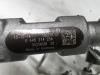 Fuel injector nozzle from a Alfa Romeo 159 Sportwagon (939BX) 2.0 JTDm 170 16V 2011