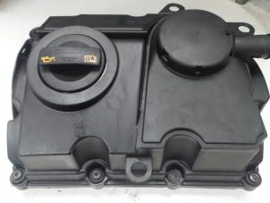 Ventildeckel van een Seat Ibiza IV SC (6J1) 1.4 TDI 2009