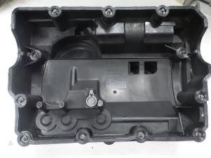 Ventildeckel van een Seat Ibiza IV SC (6J1) 1.4 TDI 2009