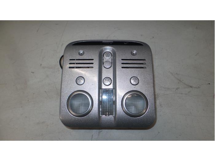 Begagnade Innerbelysning, fram Alfa Romeo Brera (939) 2.4 JTDM 20V Pris € 45,00 Marginaltabell erbjuds av A.T.S. van de Wiel