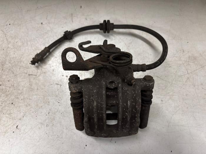 Gebrauchte Bremszange links hinten Alfa Romeo 166 2.5 V6 24V Preis € 30,00 Margenregelung angeboten von A.T.S. van de Wiel