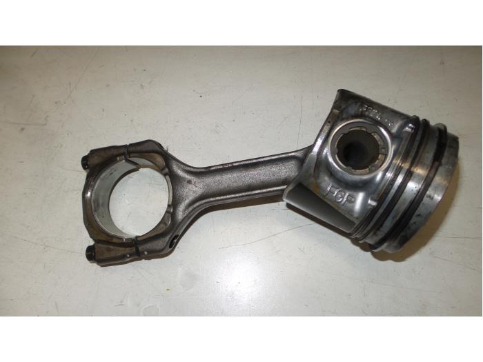 Usados Pistón Alfa Romeo Brera (939) 2.4 JTDM 20V Precio € 40,00 Norma de margen ofrecido por A.T.S. van de Wiel