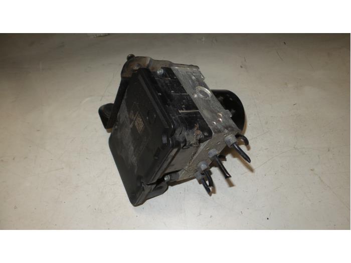 Begagnade ABS-pump Alfa Romeo Giulietta (940) 2.0 JTDm 16V 170 Pris € 140,00 Marginaltabell erbjuds av A.T.S. van de Wiel