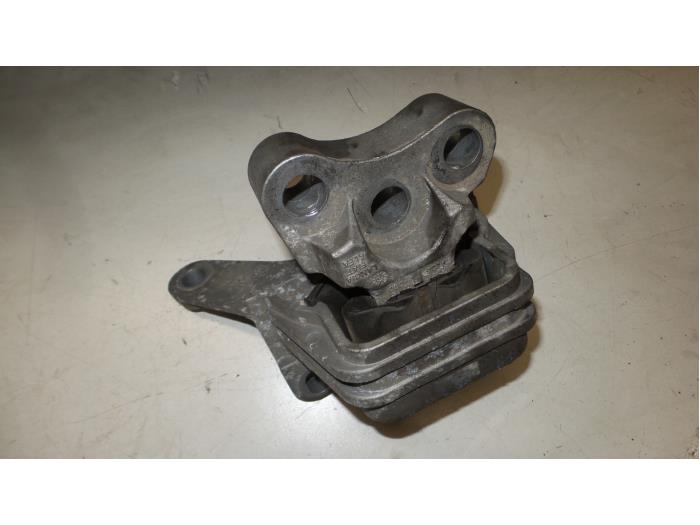 Engine mount Alfa Romeo Giulietta 2.0 JTDm 16V 170 940A4000