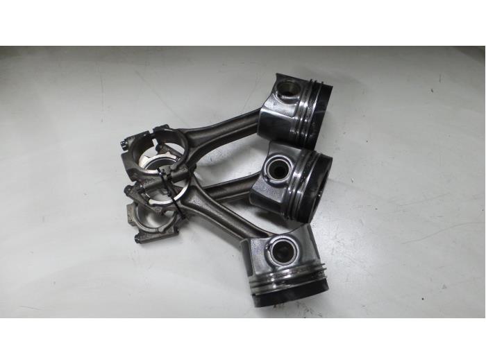 Usados Pistón Seat Leon (5FB) 1.6 TDI Ecomotive 16V Precio € 150,00 Norma de margen ofrecido por A.T.S. van de Wiel