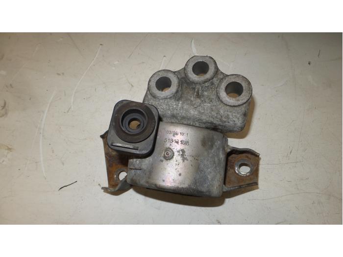 Gebrauchte Motorlager Alfa Romeo MiTo (955) 1.4 Turbo Multi Air 16V Preis € 40,00 Margenregelung angeboten von A.T.S. van de Wiel