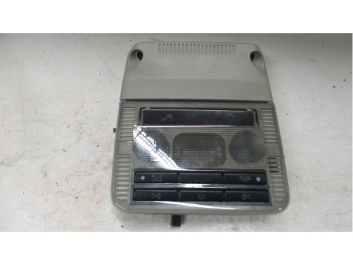 Begagnade Innerbelysning, fram Alfa Romeo 159 (939AX) 2.4 JTDm 20V Pris € 45,00 Marginaltabell erbjuds av A.T.S. van de Wiel
