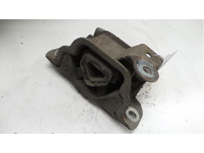 Used Engine mount Alfa Romeo MiTo (955) 1.4 Turbo 16V Price € 35,00 Margin scheme offered by A.T.S. van de Wiel