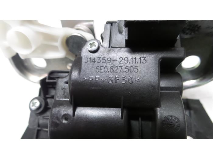 Schloßfänger Heckklappe van een Seat Leon ST (5FF) 1.4 TSI Ecomotive 16V 2015