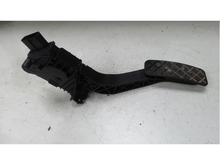 Begagnade Gaspedalsensor Seat Leon ST (5FF) 1.4 TSI Ecomotive 16V Pris € 45,00 Marginaltabell erbjuds av A.T.S. van de Wiel
