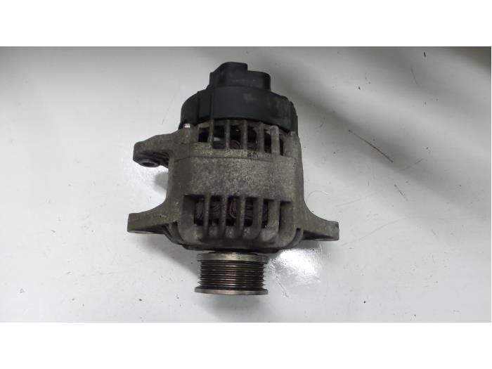 Gebrauchte Dynamo Alfa Romeo GT (937) 1.9 JTD 16V Multijet Preis € 65,00 Margenregelung angeboten von A.T.S. van de Wiel