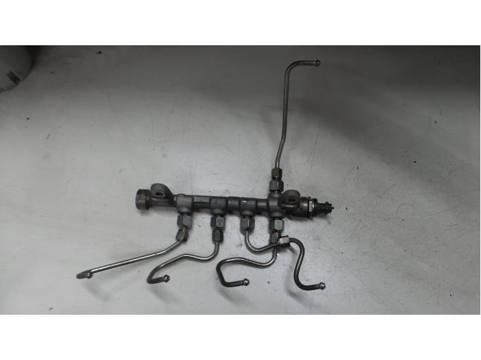 Usagé Système d'injection Alfa Romeo Giulietta (940) 1.6 JTDm 16V Prix € 85,00 Règlement à la marge proposé par A.T.S. van de Wiel