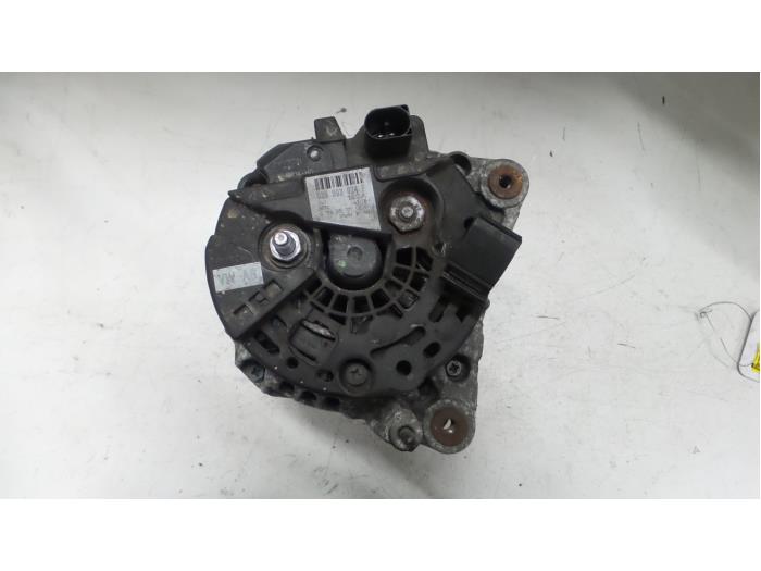 Dynamo d'un Volkswagen Transporter T5 1.9 TDi 2007