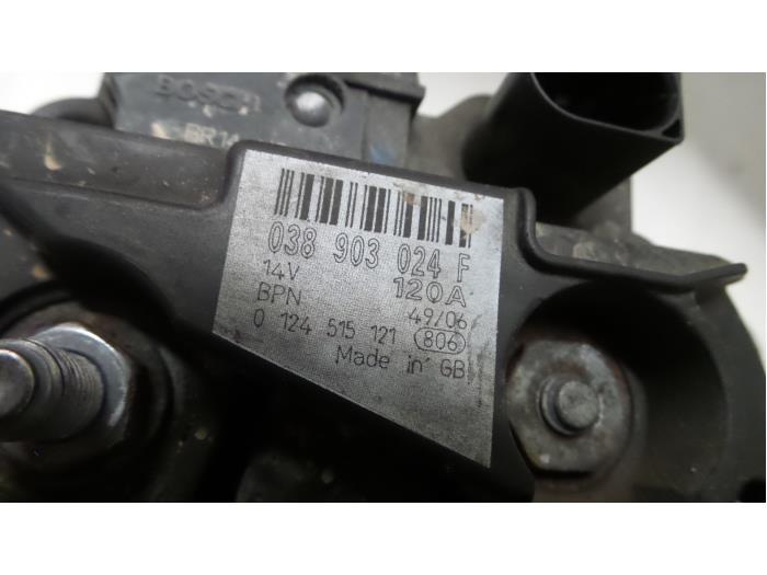 Dynamo d'un Volkswagen Transporter T5 1.9 TDi 2007