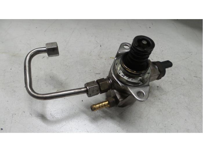 Begagnade Boosterpump Volkswagen Transporter T5 1.9 TDi Pris € 45,00 Marginaltabell erbjuds av A.T.S. van de Wiel