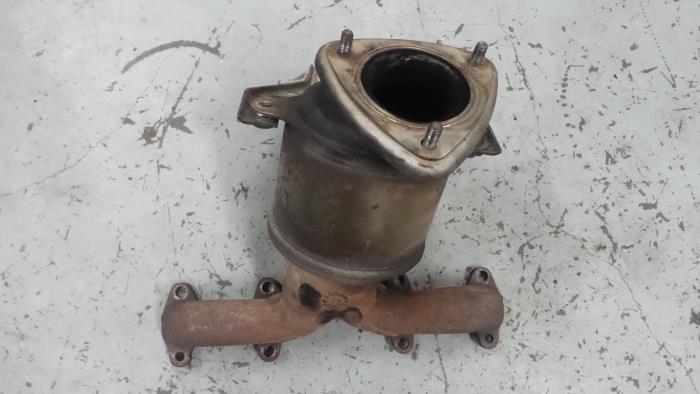 Usagé Catalyseur Volkswagen Caddy III (2KA,2KH,2CA,2CH) 2.0 SDI Prix € 85,00 Règlement à la marge proposé par A.T.S. van de Wiel