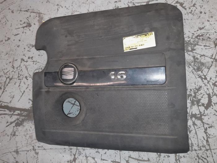 Begagnade Luftfilterhus Seat Leon (1M1) 1.6 16V Pris € 45,00 Marginaltabell erbjuds av A.T.S. van de Wiel