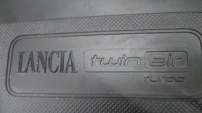 Plyta ochronna silnika z Lancia Ypsilon (312) 0.9 TwinAir 85 2013