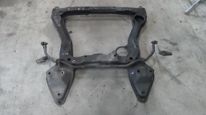 Usados Subchasis Alfa Romeo 166 2.4 JTD 20V Precio € 115,00 Norma de margen ofrecido por A.T.S. van de Wiel