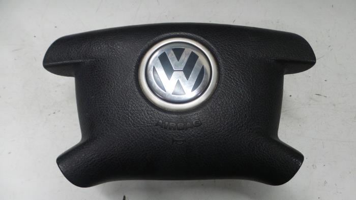 Left airbag (steering wheel) from a Volkswagen Caddy III (2KA,2KH,2CA,2CH) 2.0 SDI 2005