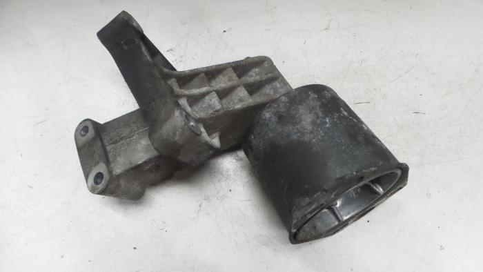 Used Engine mount Alfa Romeo GT (937) 2.0 JTS 16V Price € 65,00 Margin scheme offered by A.T.S. van de Wiel
