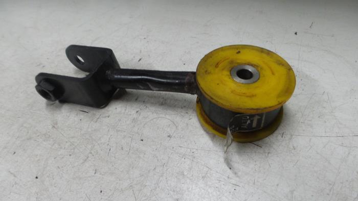 Used Engine mount Alfa Romeo GT (937) 2.0 JTS 16V Price € 40,00 Margin scheme offered by A.T.S. van de Wiel