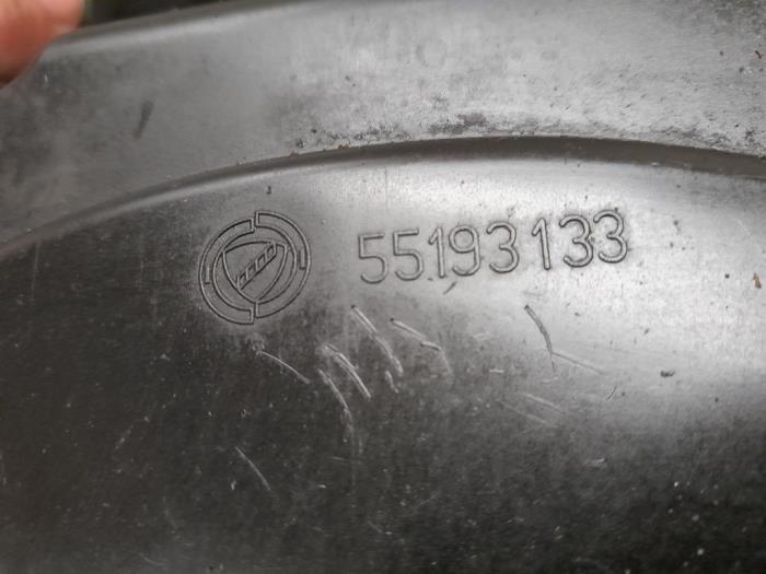 Boîtier filtre à air d'un Alfa Romeo 159 Sportwagon (939BX) 3.2 JTS V6 24V 2008