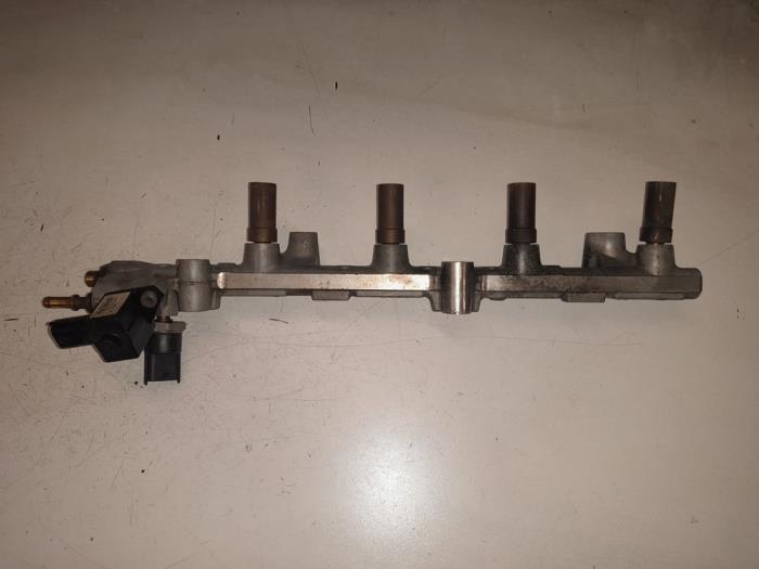 Usagé Système d'injection Alfa Romeo GT (937) 2.0 JTS 16V Prix € 65,00 Règlement à la marge proposé par A.T.S. van de Wiel