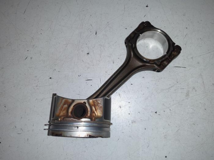 Usados Pistón Alfa Romeo MiTo (955) 1.4 Turbo 16V Precio € 75,00 Norma de margen ofrecido por A.T.S. van de Wiel