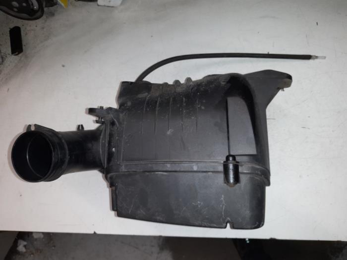 Begagnade Luftfilterhus Volkswagen Caddy III (2KA,2KH,2CA,2CH) Pris € 25,00 Marginaltabell erbjuds av A.T.S. van de Wiel