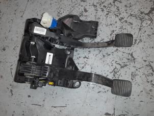 Used Set of pedals Peugeot Boxer Price € 115,00 Margin scheme offered by A.T.S. van de Wiel