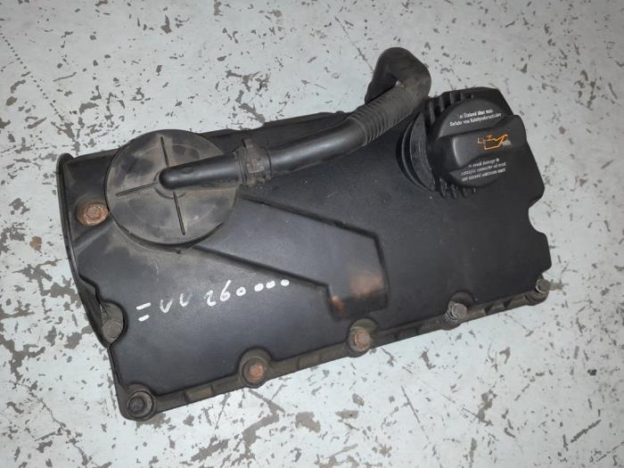 Gebrauchte Ventildeckel Volkswagen Caddy III (2KA,2KH,2CA,2CH) Preis € 35,00 Margenregelung angeboten von A.T.S. van de Wiel