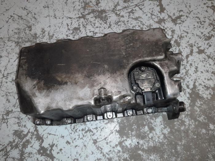 Gebrauchte Ölwanne Volkswagen Transporter/Caravelle T5 1.9 TDi Preis € 45,00 Margenregelung angeboten von A.T.S. van de Wiel
