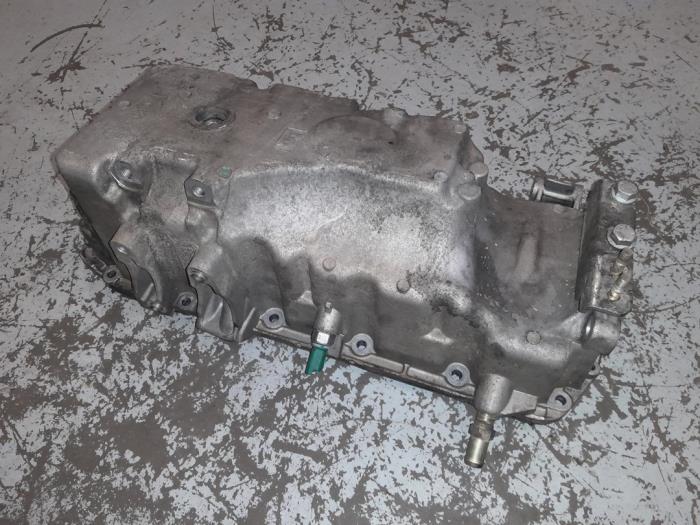 Usagé Couvercle carter Alfa Romeo 159 Sportwagon (939BX) 2.4 JTDm 20V Prix € 85,00 Règlement à la marge proposé par A.T.S. van de Wiel