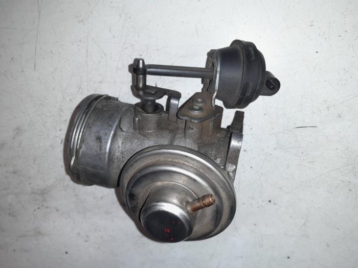 Gebrauchte AGR Ventil Volkswagen Caddy III (2KA,2KH,2CA,2CH) Preis € 60,00 Margenregelung angeboten von A.T.S. van de Wiel