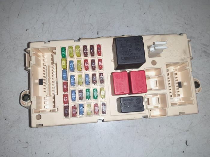 Fuse box Alfa Romeo GT 2.0 JTS 16V - 46558758 MAGNETI MARELLI