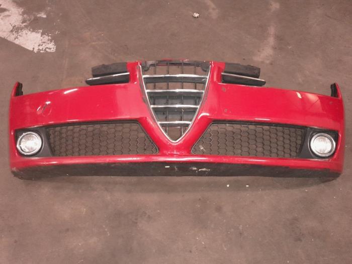 Pare choc avant d'un Alfa Romeo 159 Sportwagon (939BX) 2.2 JTS 16V 2007