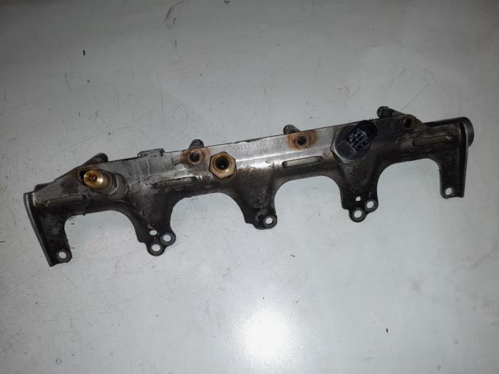 Usagé Système d'injection Seat Leon (1P1) 2.0 TFSI FR 16V Prix € 55,00 Règlement à la marge proposé par A.T.S. van de Wiel