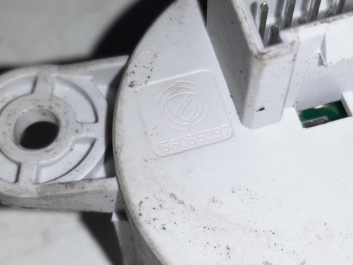 Interruptor de cerradura de contacto de un Alfa Romeo 159 (939AX) 3.2 JTS V6 24V Q4 2007