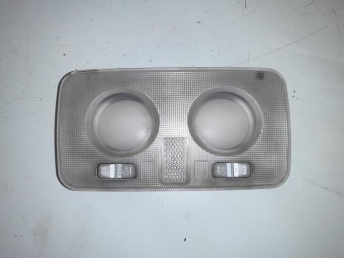 Begagnade Innerbelysning, fram Peugeot Boxer (U9) 2.2 HDi 120 Euro 4 Pris € 35,00 Marginaltabell erbjuds av A.T.S. van de Wiel
